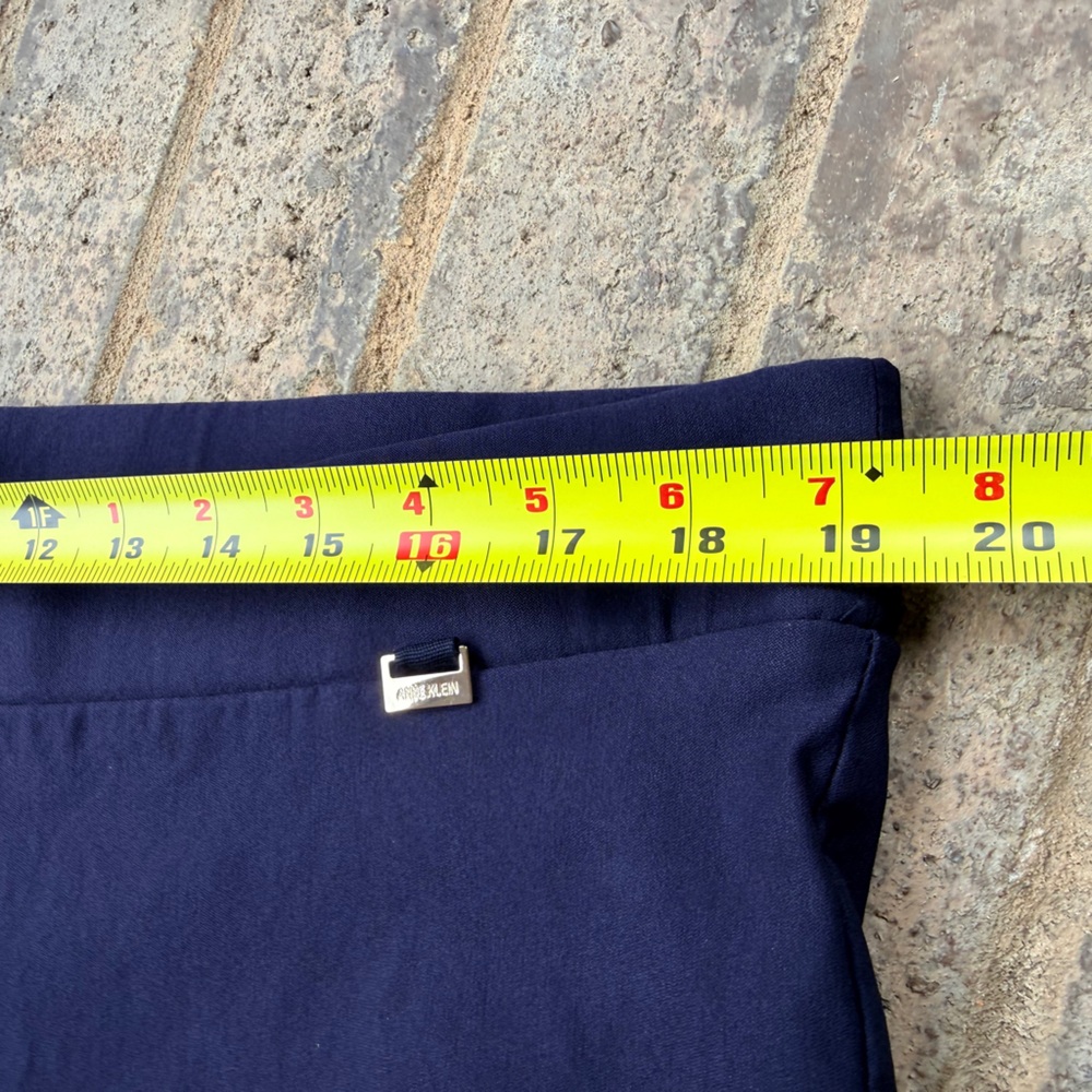 Anne Klein Women's Navy Capris - Picture 4 of 5